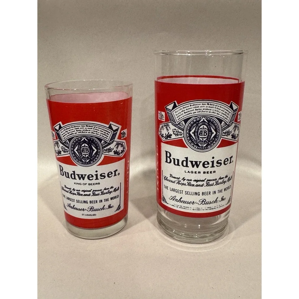 Vintage VTG  Collectible Budweiser Drinking Glasses - Different Size Set Of 2